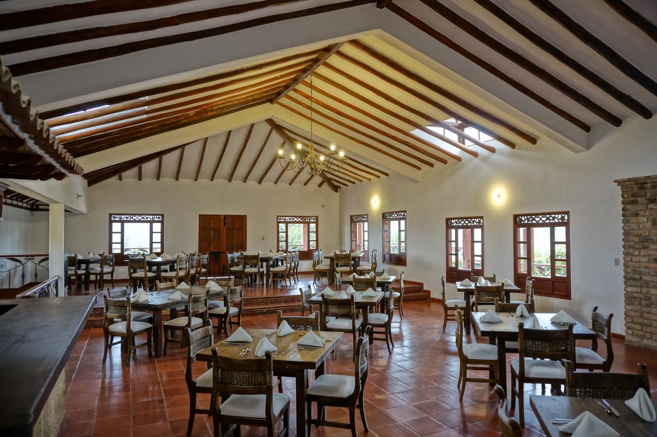 Club Campestre El Bosque De La Villa Villa de Leyva Bagian luar foto