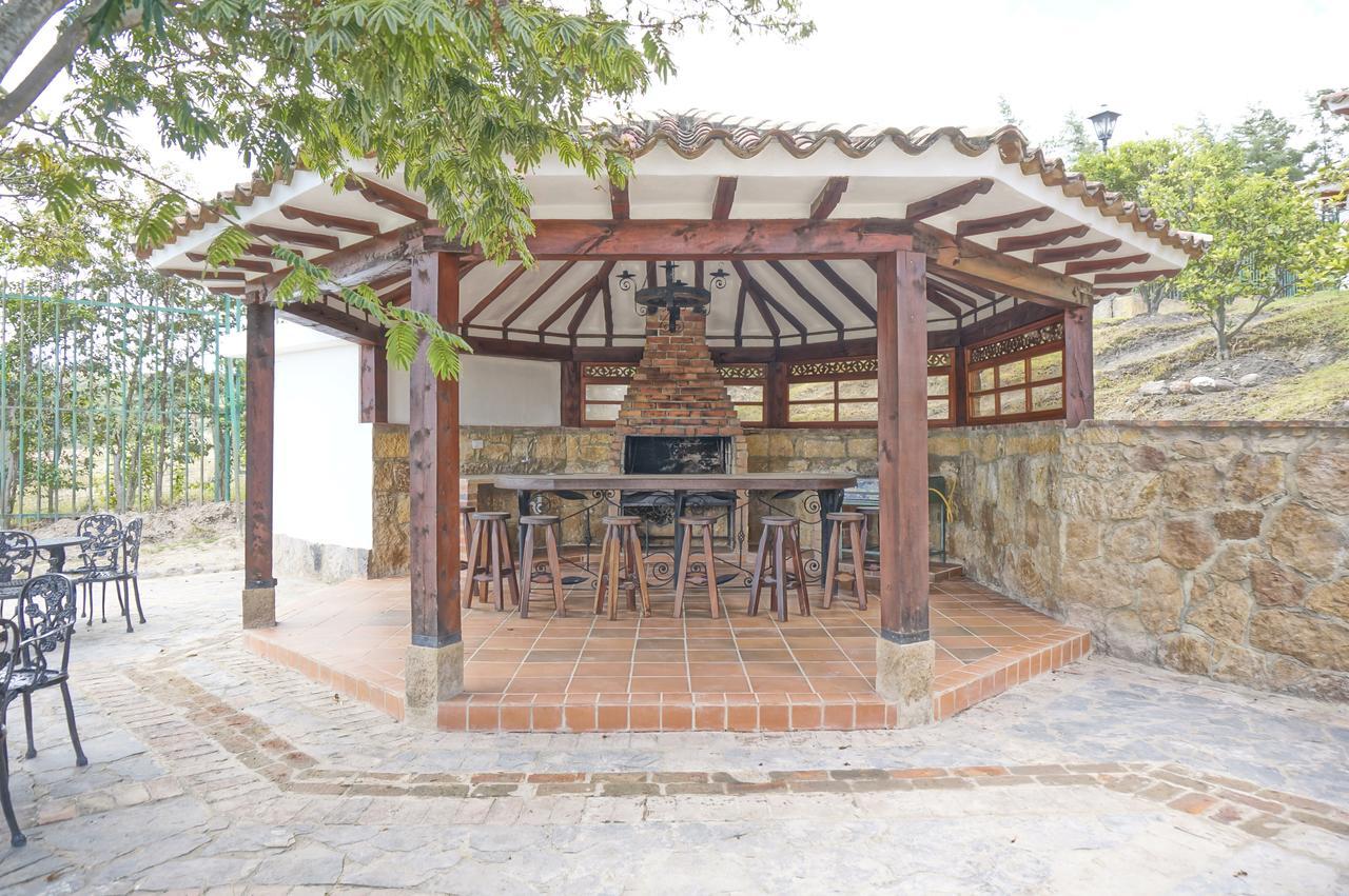 Club Campestre El Bosque De La Villa Villa de Leyva Bagian luar foto