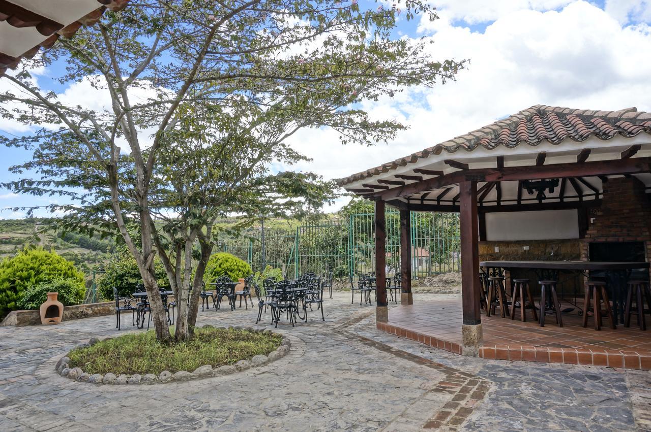 Club Campestre El Bosque De La Villa Villa de Leyva Bagian luar foto